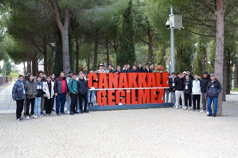 Gençler, Çanakkale Destanı’nın İzinde Tarihe Yolculuk Ediyor