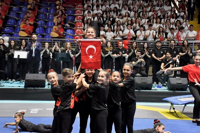 19 Mayıs Atatürk’ü Anma, Gençlik ve Spor Bayramı Balıkesir’de Coşkuyla Kutlandı
