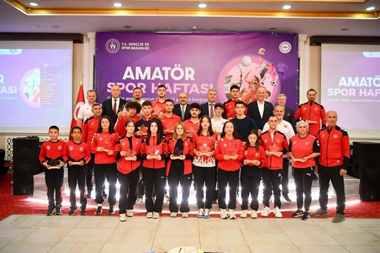Balıkesir’de Amatör Spor Haftası "Sporun En’leri" Ödül Töreni ile Sona Erdi