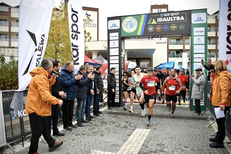 Kar Spor İda Ultra Maratonu, Kaz Dağları’nda Unutulmaz Bir Yarışa Dönüştü