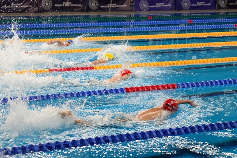 Okul Sporları Yüzme Yıldızlar Türkiye Şampiyonasında Kulaçlar Şampiyonluk İçin Atıldı