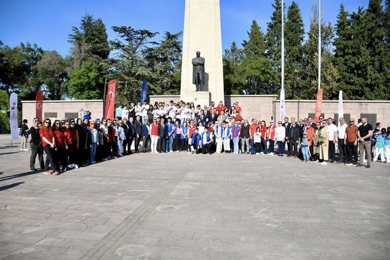 Balıkesir’de Gençlik Haftası Renkli Etkinliklerle Start Aldı