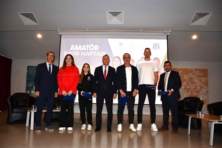 Sporun Zirvesinden Gençlere İlham Veren Başarı Hikayeleri ” Zirvedeki Sporcu Buluşmaları"