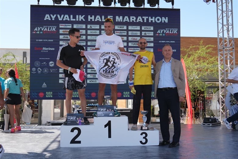 Ayvalık, Kurtuluş Yarı Maratonu ile Sporun Merkezine Dönüştü