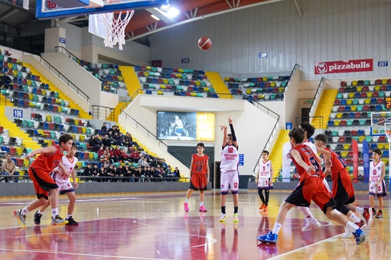 BALIKESİR’DE OKUL SPORLARI BASKETBOL KÜÇÜKLER GRUP BİRİNCİLİĞİ HEYECANI SONA ERDİ