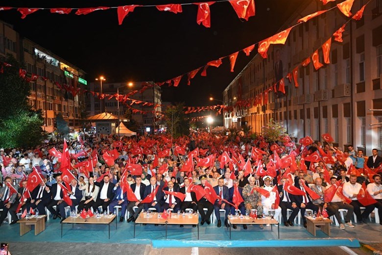 Balıkesir’de 15 Temmuz Ruhu “Zaferin Adı Türkiye” Sloganıyla Yaşatıldı