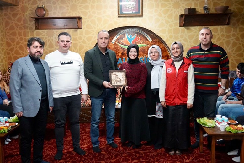 “Çayda Dem Gençlik Merkezi’nde Ailem” Projesiyle Aileler ve Gençler Buluşuyor